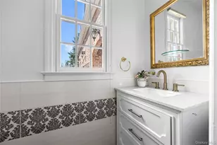 16 MacKay Way, Roslyn, NY 11576 - Photo 13