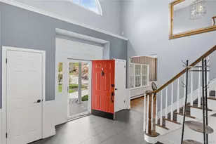 10 Clemens Ct, East Setauket, NY 11733 - Photo 5