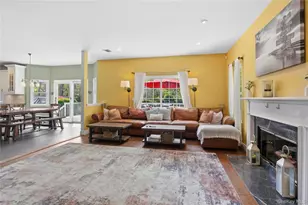 10 Clemens Ct, East Setauket, NY 11733 - Photo 9
