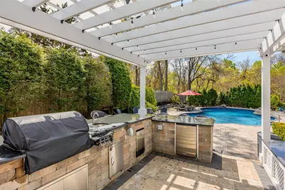 10 Clemens Court, East Setauket, NY 11733 - Photo 35
