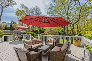 10 Clemens Ct, East Setauket, NY 11733 - Photo 31