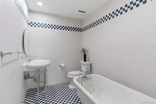 2 Quogo Neck Ln, Quogue, NY 11959 - Photo 23