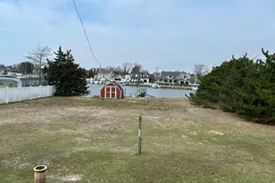 150 W Islip Rd, West Islip, NY 11795 - Photo 5