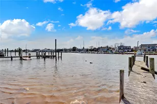 150 W Islip Rd, West Islip, NY 11795 - Photo 27