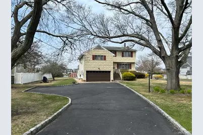 150 W Islip Road, West Islip, NY 11795 - Photo 3