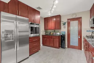 254 Meredith Ln, West Hempstead, NY 11552 - Photo 11