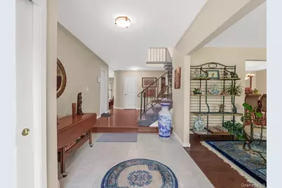 254 Meredith Lane, West Hempstead, NY 11552 - Photo 3