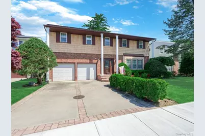 254 Meredith Lane, West Hempstead, NY 11552 - Photo 1