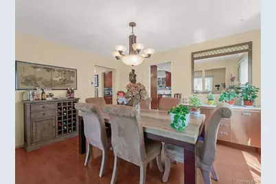254 Meredith Lane, West Hempstead, NY 11552 - Photo 5
