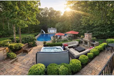 10 Messina Avenue, Center Moriches, NY 11934 - Photo 3