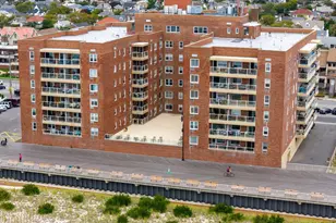 370 W Broadway, Long Beach, NY 11561 - Photo 29