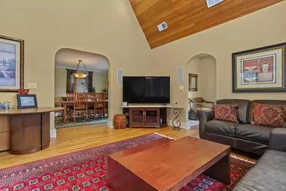 10 Grandview Avenue, Pleasantville, NY 10570 - Photo 17