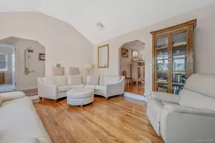 1672 Eyre Pl, North Bellmore, NY 11710 - Photo 21