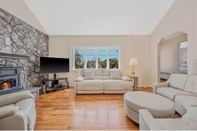 1672 Eyre Place, North Bellmore, NY 11710 - Photo 19