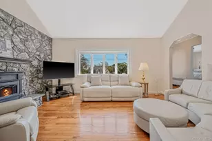1672 Eyre Pl, North Bellmore, NY 11710 - Photo 19