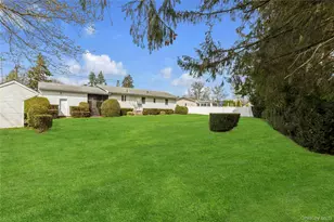 4 Carino Dr, Hicksville, NY 11801 - Photo 3