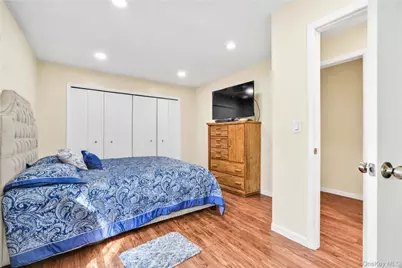 1580 Crotona Park E, Bronx, NY 10460 - Photo 7