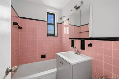 33-24 Junction Blvd #6R, Jackson Heights, NY 11372 - Photo 9