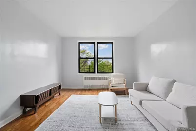 33-24 Junction Blvd #6R, Jackson Heights, NY 11372 - Photo 3