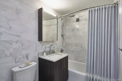 4705 Center Boulevard, Long Island City, NY 11109 - Photo 13