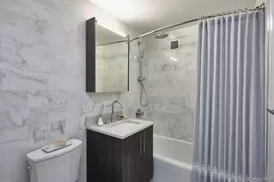 4705 Center Blvd, Long Island City, NY 11109 - Photo 13