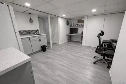 289 Roselle Street, Mineola, NY 11501 - Photo 15