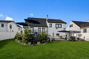 13 Noon Pl, Freeport, NY 11520 - Photo 25