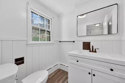 4 Scenic Drive, Poughkeepsie, NY 12603 - Photo 7