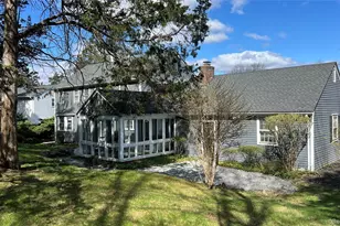 4 Scenic Dr, Poughkeepsie, NY 12603 - Photo 3