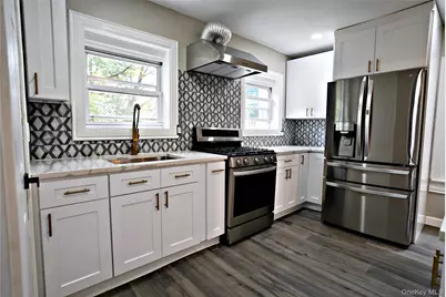 122 Oliver Avenue, Yonkers, NY 10701 - Photo 11