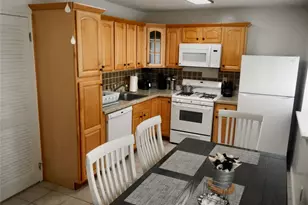55 Gauguin Ct, Middle Island, NY 11953 - Photo 7