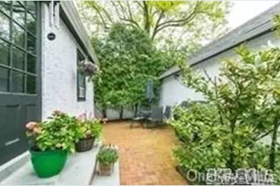 28 Vista Hill Road, Great Neck, NY 11021 - Photo 1