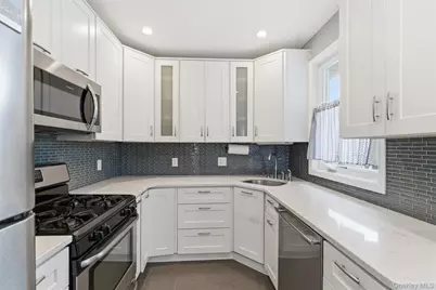 345 W Walnut Street, Long Beach, NY 11561 - Photo 15