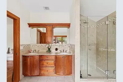 246-12 Cambria, Little Neck, NY 11362 - Photo 5