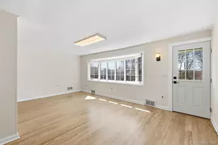 1936 Longvue St, Yorktown Heights, NY 10598 - Photo 5