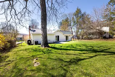 1936 Longvue Street, Yorktown Heights, NY 10598 - Photo 31