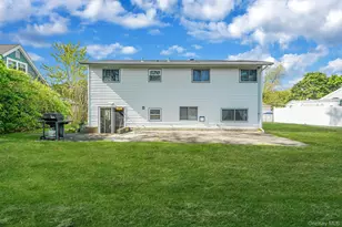 26 Clarke St, Brentwood, NY 11717 - Photo 7