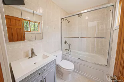 14 Belvoir Court, Ridge, NY 11788 - Photo 9