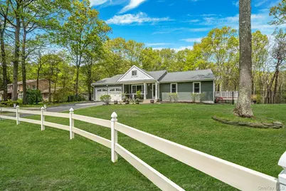 14 Belvoir Court, Ridge, NY 11788 - Photo 3