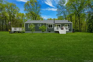 14 Belvoir Ct, Ridge, NY 11788 - Photo 19
