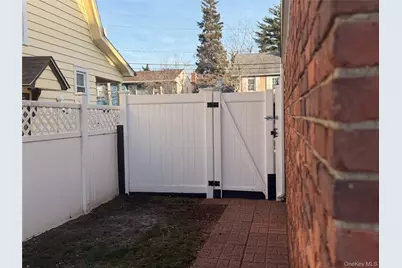 25 Crowell Street, Hempstead, NY 11550 - Photo 5