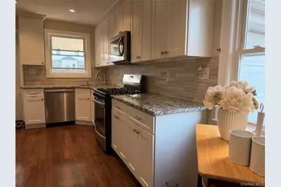 25 Crowell Street, Hempstead, NY 11550 - Photo 17