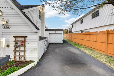 266 Neptune Avenue, West Babylon, NY 11704 - Photo 25