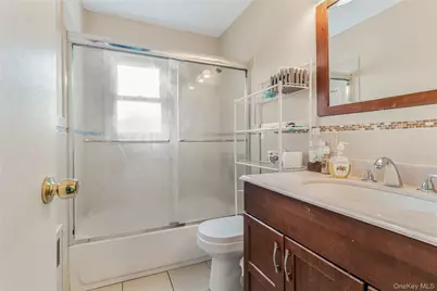 68 Riverdale Road, Valley Stream, NY 11581 - Photo 5