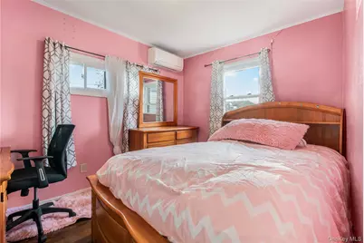 68 Riverdale Road, Valley Stream, NY 11581 - Photo 11