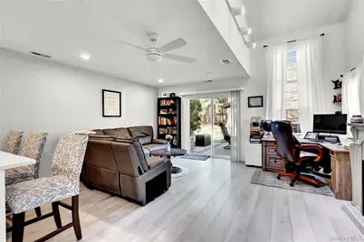 39 Quail Court, Manorville, NY 11949 - Photo 5