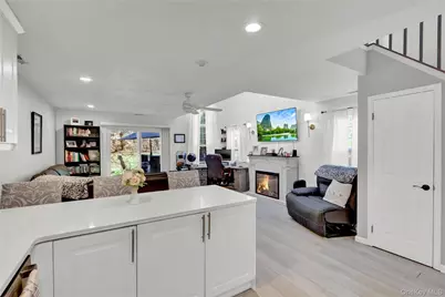 39 Quail Court, Manorville, NY 11949 - Photo 15