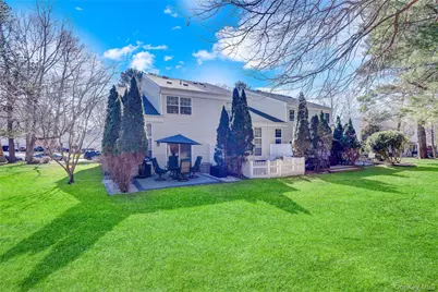 39 Quail Court, Manorville, NY 11949 - Photo 11