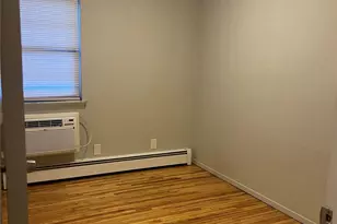 61-06 233rd St, Oakland Gardens, NY 11364 - Photo 11