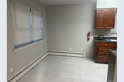 6106 233rd Street #15, Oakland Gardens, NY 11364 - Photo 5